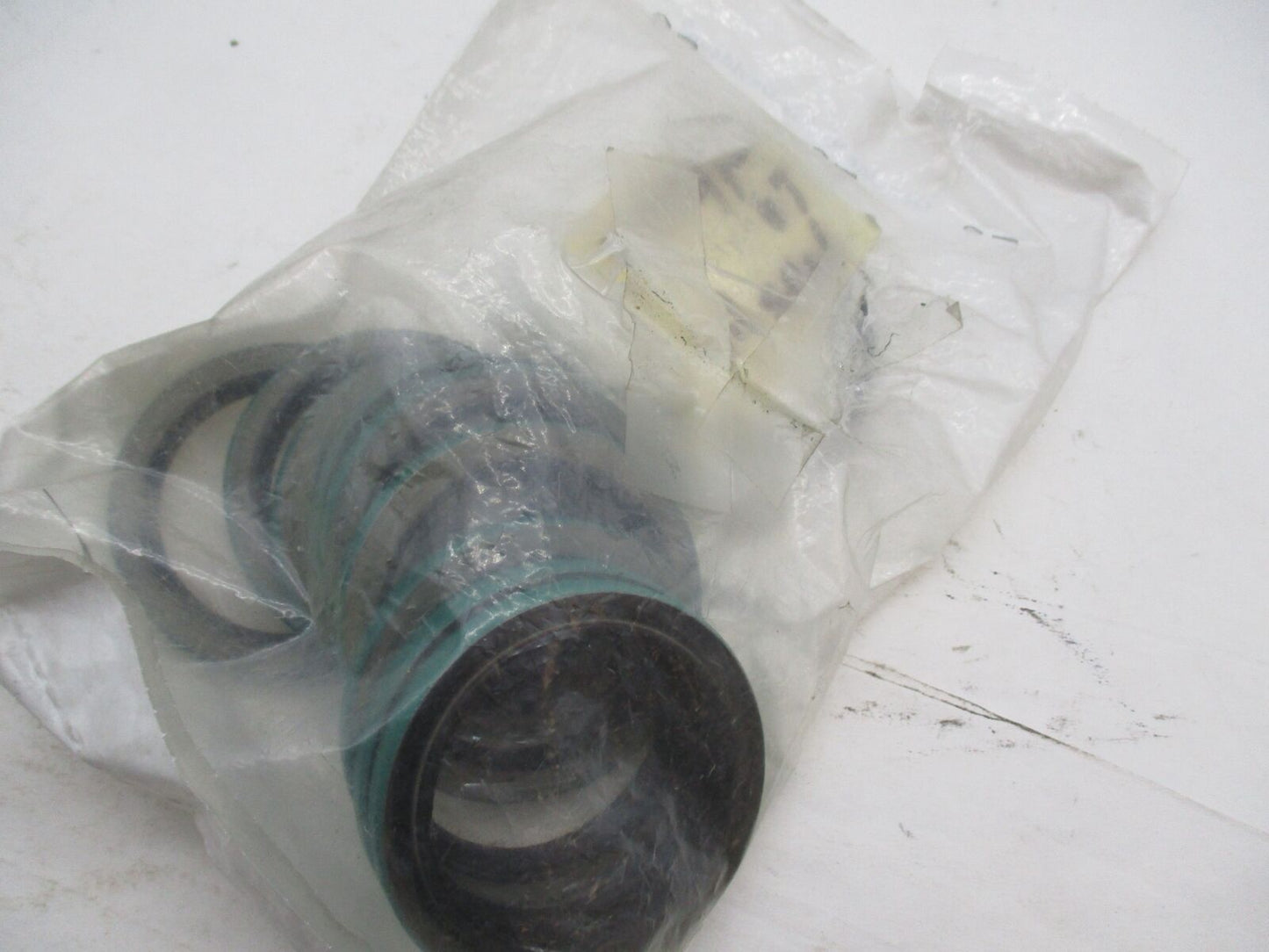 Lot of 10 Harley Davidson Genuine NOS Oil Seals 37741-67