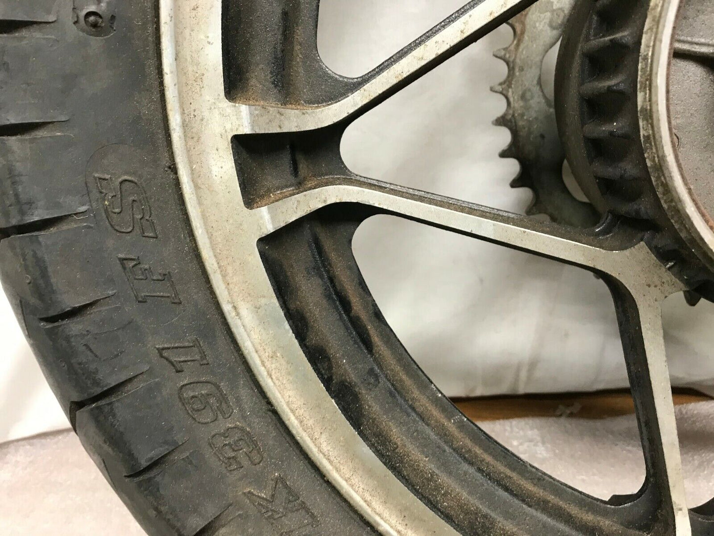 83 HONDA CB550 CB 550 SC NIGHTHAWK OEM REAR WHEEL RIM Tire 3X16 Dunlop k391