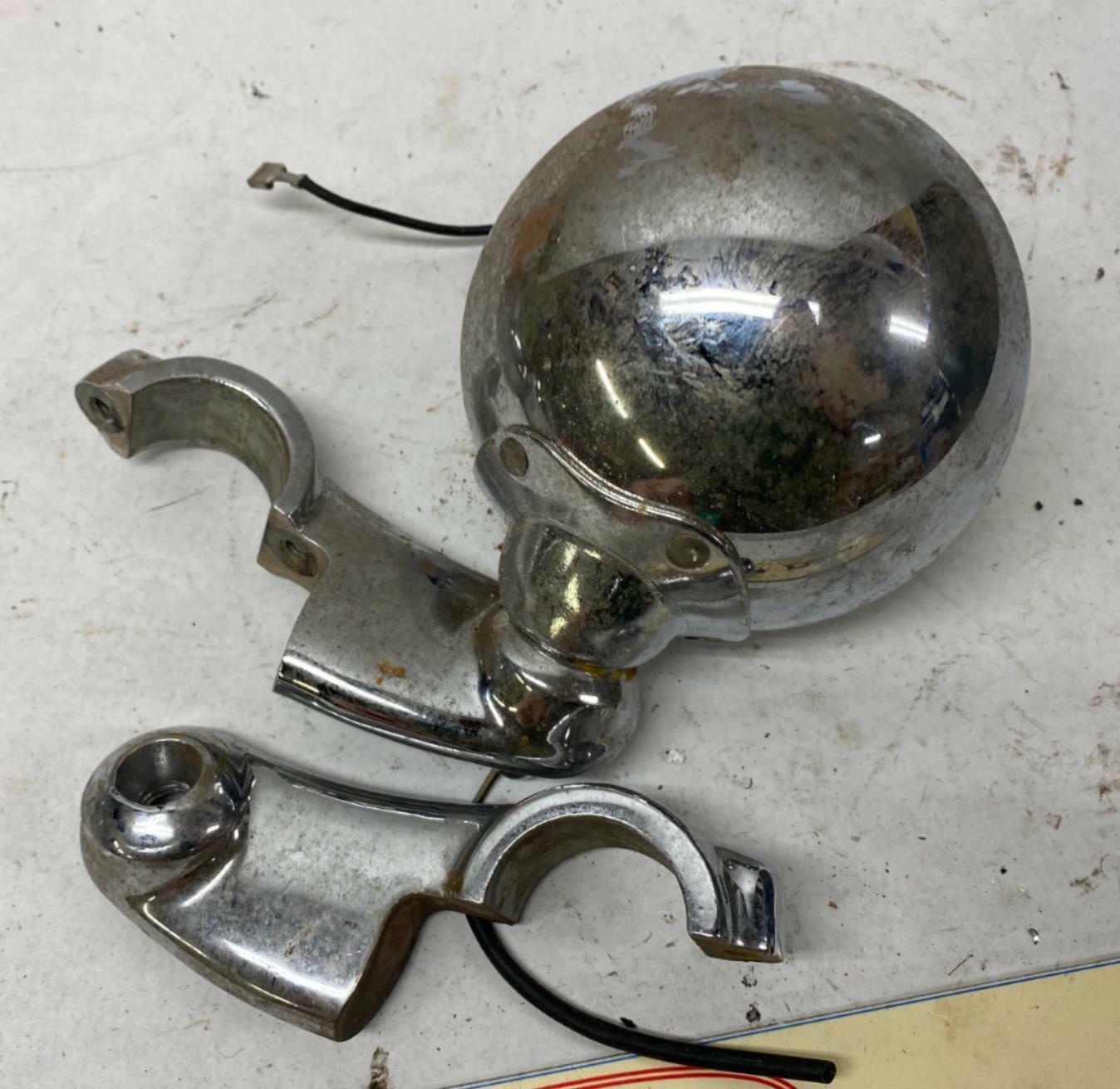 Harley Davidson Auxiliary Headlight Lamp w/ 2 Mount Brackets