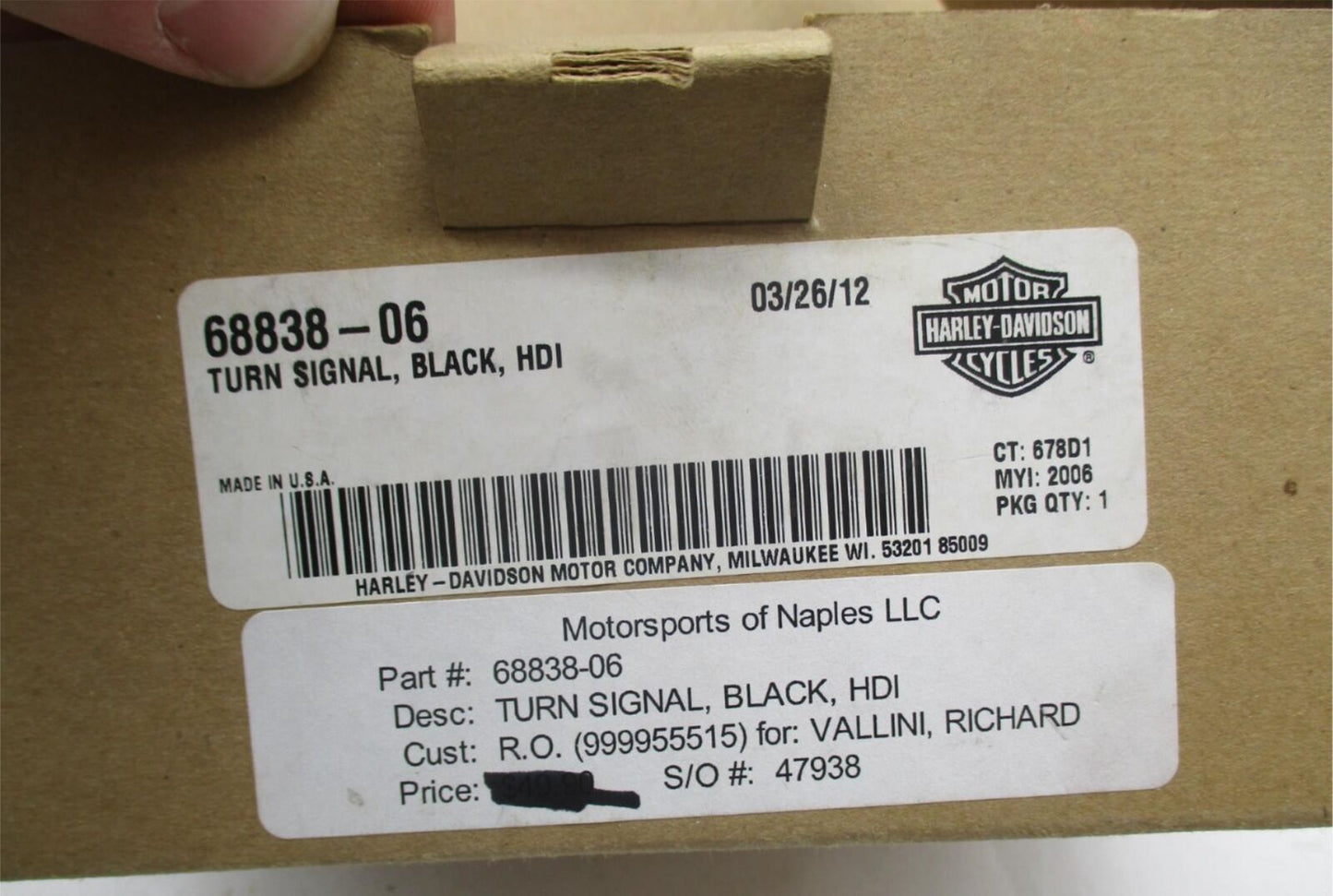 Harley Davidson Genuine NOS Turn Signal Black HDI 68838-06