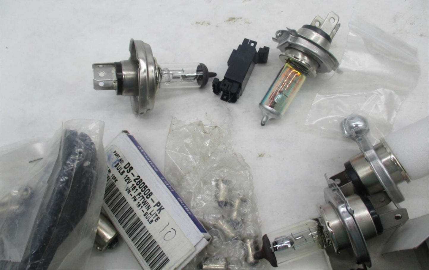 Mixed lot of Harley Davidson Light Lamp Bulbs Headlight Indicator Lights Bulbs