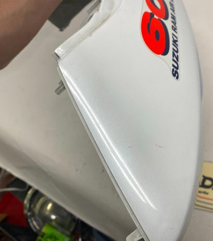 Suzuki GSXR 600 Tail Right Side Cover 47111-33EO