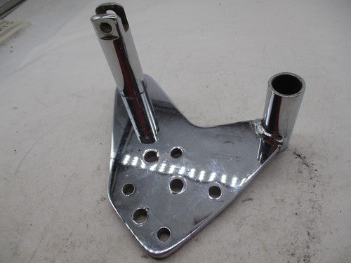 Harley Davidson Chrome Foot Peg Food Control Bracket Brace Plate
