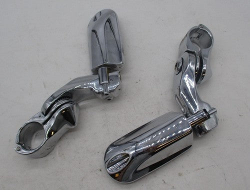 Harley Davidson Pair of Streamliner Highway Pegs with Engine Guard Cla