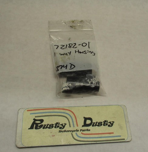 Lot of (2) Harley Davidson 1 Way Pin Black Housing 72182-01