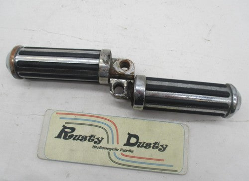 Pair of Harley Davidson Round Chrome Ribbed Rubber Passenger Pegs Foot