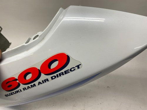 Suzuki GSXR 600 Tail Left Side Cover 47211-33EO