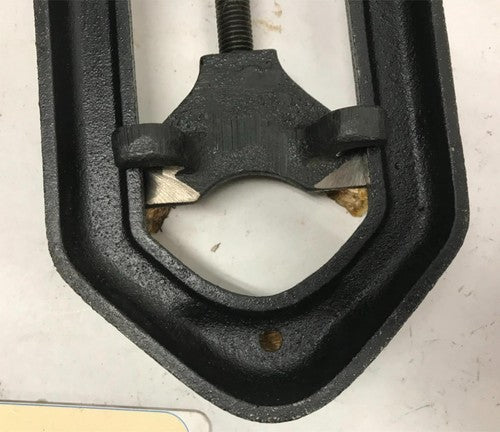D-201 256 GF Table Top Bench Vise Pipe Clamp Press