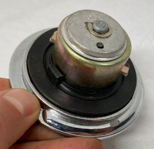 Harley Davidson Vintage ZEL Chrome Locking Gas Cap Cover Lid w/ Key