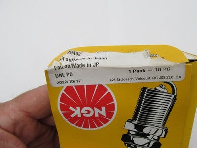 Lot of 9 NGK Spark Plugs 7784 CR8EB