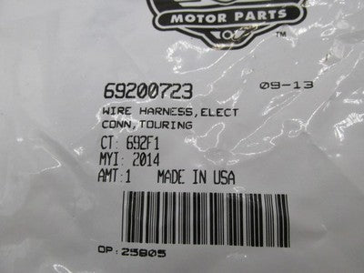 Harley NOS Genuine OEM Touring Wire Harness Electrical Connector 69200