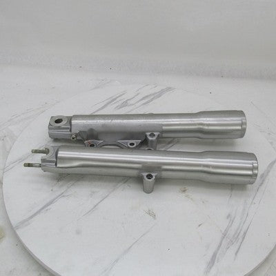 Harley Davidson Showa OEM Pair of Front Fork Slider 45918-86 (R) 45915