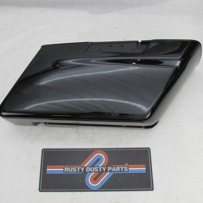 Harley-Davidson OEM 14-23 Touring Right Saddlebag Bottom Casing Black