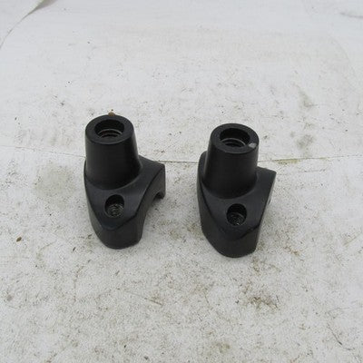 (1) Single Harley Genuine Right Side Handlebar Riser Tail Black 56117-