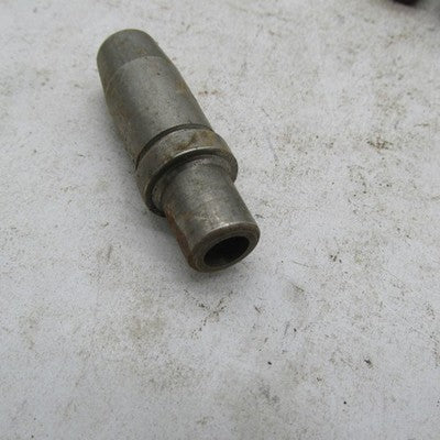 Large Mixed Lot of Triumph BSA Engine Exhaust Valves 68 0580