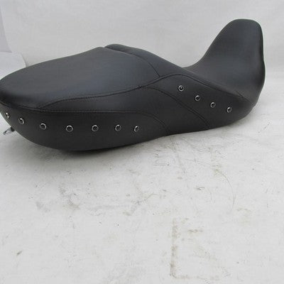 Harley Davidson Genuine NOS NIB Studded Low Reach Seat Touring 5200003