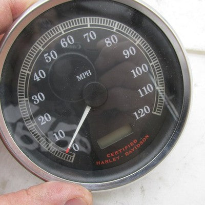 Harley OEM Speedometer Gauge 1863 Miles Toring Road King Softail FLHPI