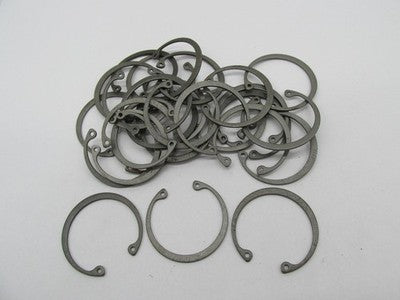 Lot of 28 Harley Davidson Genuine NOS Retaining Rings 11004