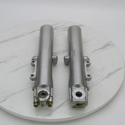 Pair of Harley Davidson OEM Lower Front Fork Sliders Showa 46537-02A 4