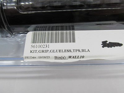 Harley Genuine OEM NOS Dominion Hand Grips, Gloss Black 56100231