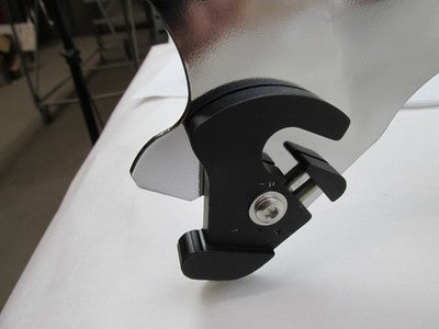 Harley Genuine OEM NOS XL One Piece Detachable Upright Sissy Bar Chrom