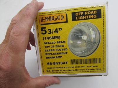 EMGO NOS 66-84134T Clear Fluted Headlight 5 3/4" Sealed Beam 2001-1187