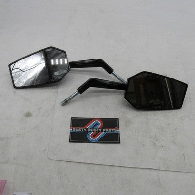 Pair of Harley-Davidson OEM Black Dominion Mirrors *Right is Cracked*