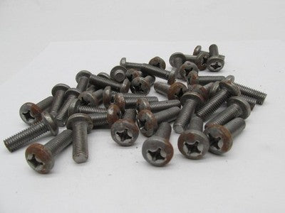Lot of 39 Harley Davidson Genuine NOS Phillips Panhead Screws 1374