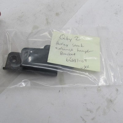 ONE (1 QTY) Harley-Davidson OEM 09-24 Touring Exhaust Mount Bracket 66