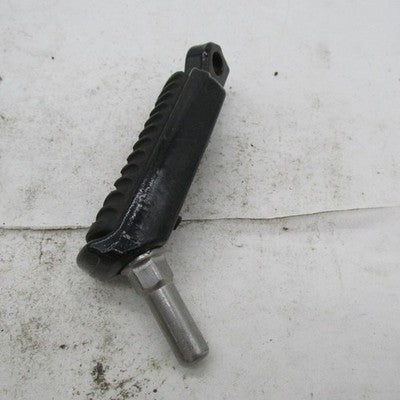Harley Davidson OEM Pair of Passenger Footpeg Black 33134-07 33135-07