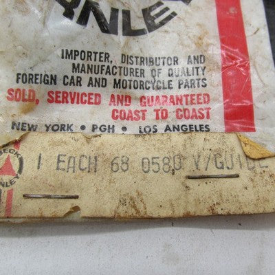 Large Mixed Lot of Triumph BSA Engine Exhaust Valves 68 0580