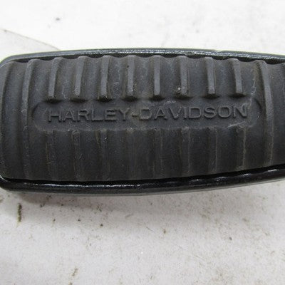 Harley Davidson OEM Pair of Passenger Footpeg Black 33134-07 33135-07