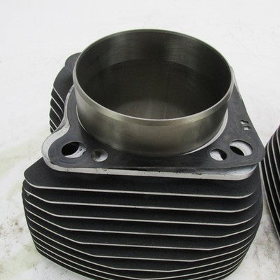 Pair of Harley Davidson OEM M8 Milwaukee Eight 107" Bored to 117" Cyli