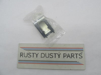 Harley-Davidson Genuine NOS Touring Turn Signal Module Clip 70447-01
