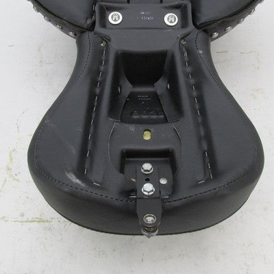 Harley OEM 00-06 Softail Heritage Classic Studded Seat Set 52506-00 52