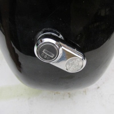 Pair of Harley OEM Softail Hard Bubble Willie G Locking Saddlebags Viv