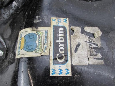 Corbin Harley Davidson 1996-03 Dyna FXD Leather Studded Seat with Grab Bar