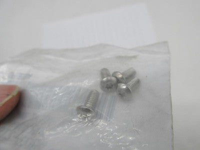 Lot of 4 Harley Davidson Genuine NOS Badge Mounting Screws 25800017