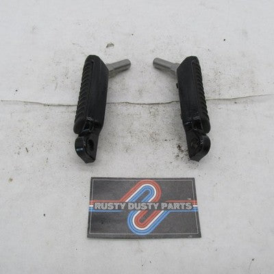 Harley Davidson OEM Pair of Passenger Footpeg Black 33134-07 33135-07