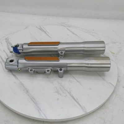 Pair of Harley Genuine Lower Front Fork Sliders 00-06 Showa 45915-00 4