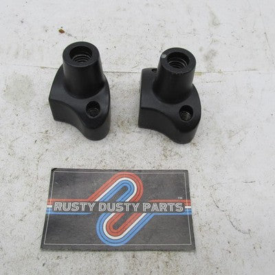 (1) Single Harley Genuine Right Side Handlebar Riser Tail Black 56117-