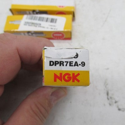 Lot of 8 NGK NEW DPR7EA-9 Standard Resistor Spark Plugs 5129