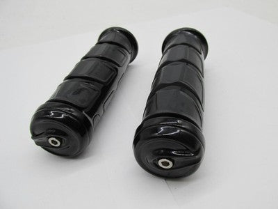 Kuryakyn NOS Indian Scout Kinetic Handlebar Grips Gloss Black 6368
