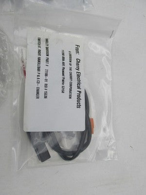 Harley Davidson Genuine NOS Tour Pak Mounted CD Changer 77184-01