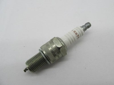 SET of 2 Harley Davidson Genuine NOS 6R7 Spark Plugs 32361-04