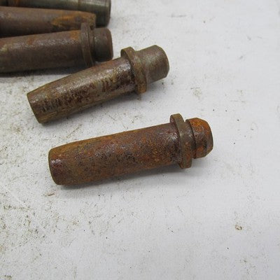 Large Mixed Lot of Triumph BSA Engine Exhaust Valves 68 0580
