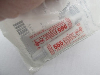 Lot of 2 Harley Davidson Genuine NOS 565 Thread Sealant .20 fl oz 9981
