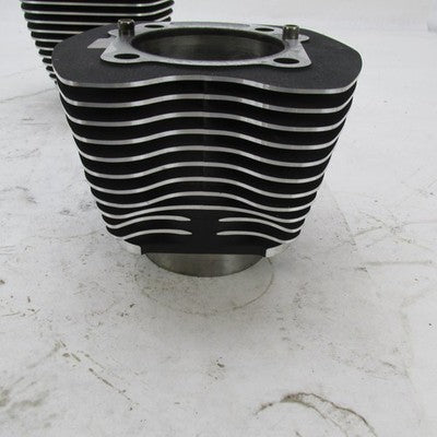 Pair of Harley Davidson OEM Stock 99-06 Twin Cam 88 Cylinder Jugs Blac