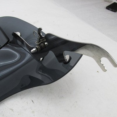 Harley OEM Dark Smoked Detachable Wind Splitter Vented Windshield & Ki