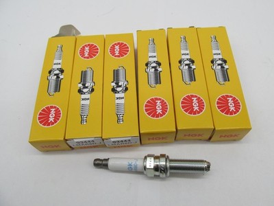 Lot of 6 NGK NOS Spark Plugs 93444 LMAR8D-J